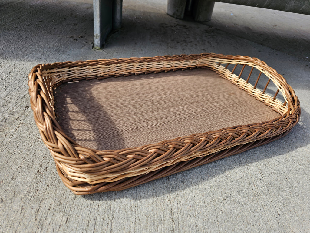 Wicker serving tray 013b
