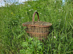 Dark picnic basket 011b