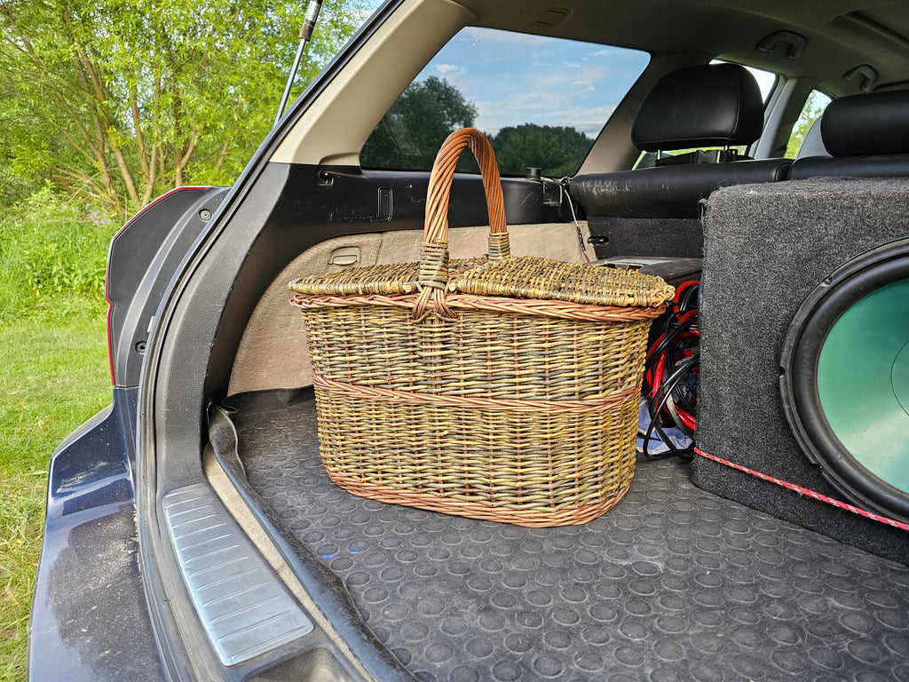 Dark picnic basket 011b