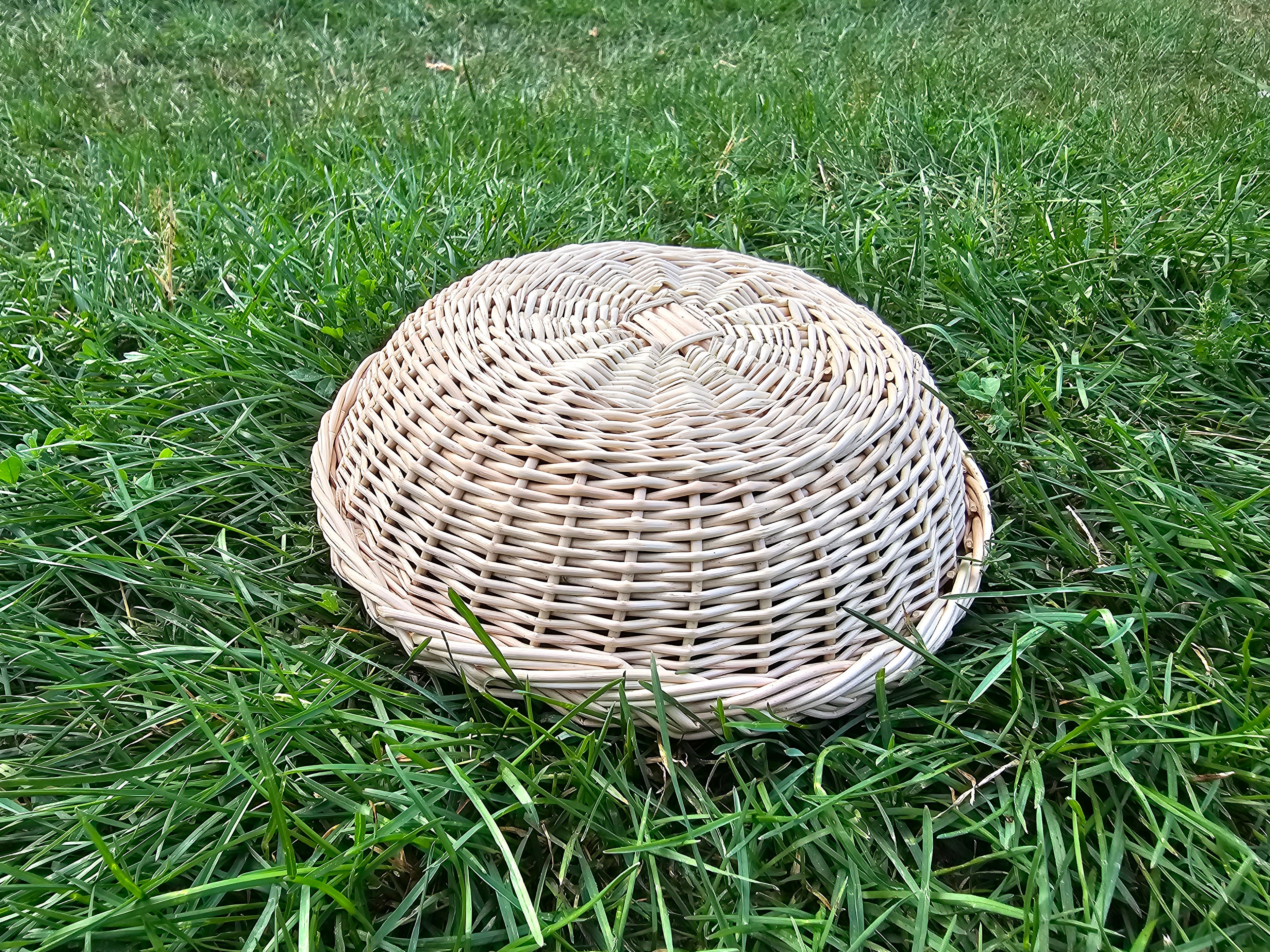 Wicker plate 044b