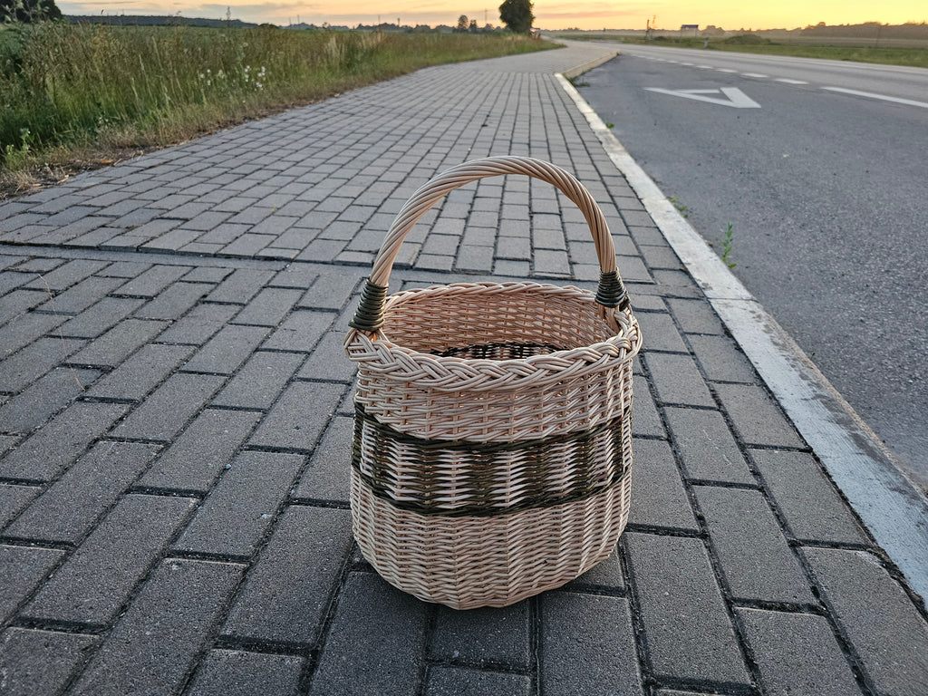 Wicker basket 015b
