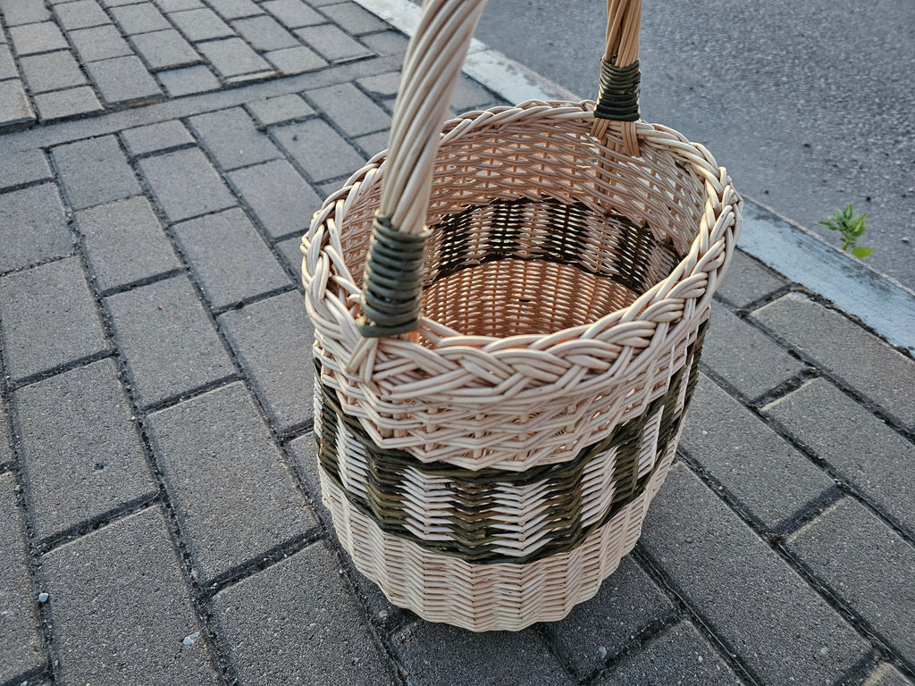 Wicker basket 015b