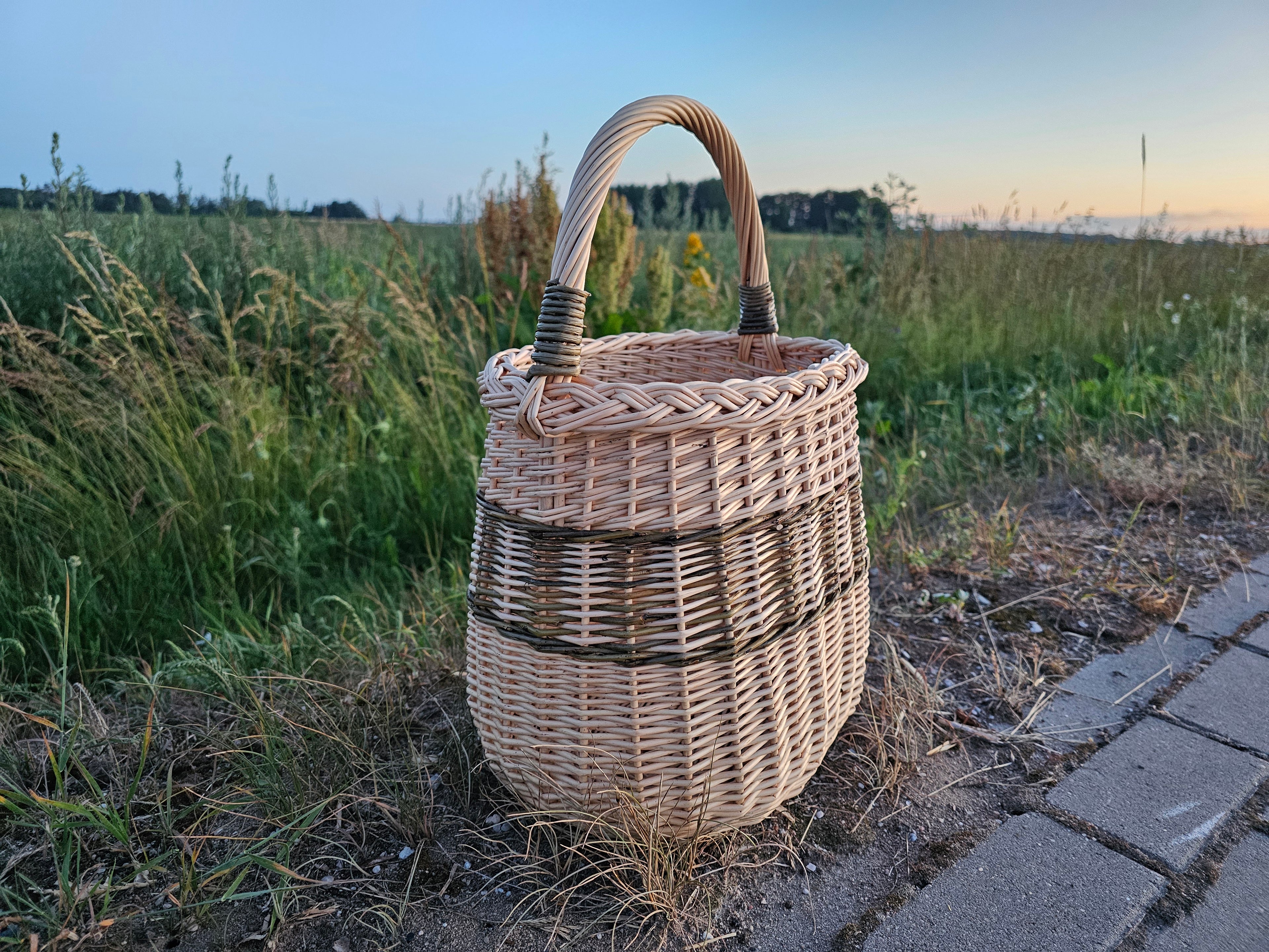 Wicker basket 015b
