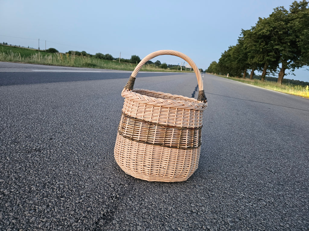 Wicker basket 015b