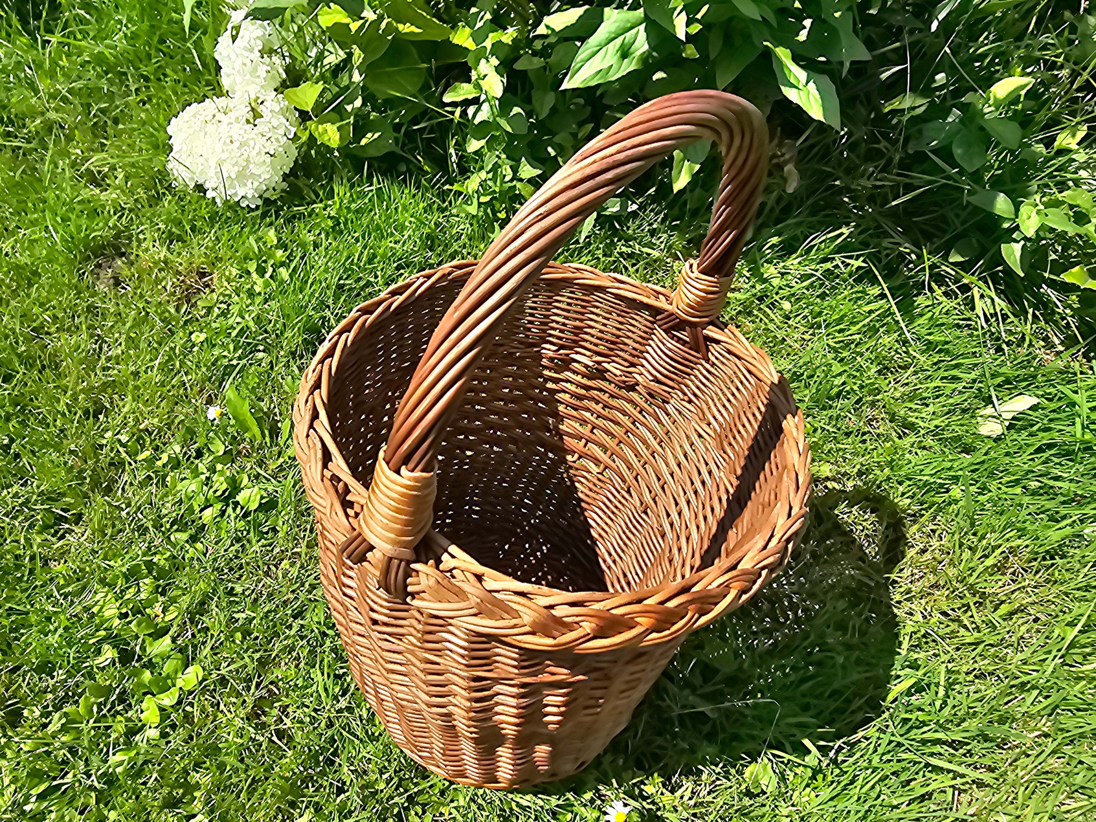 Wicker basket 010b