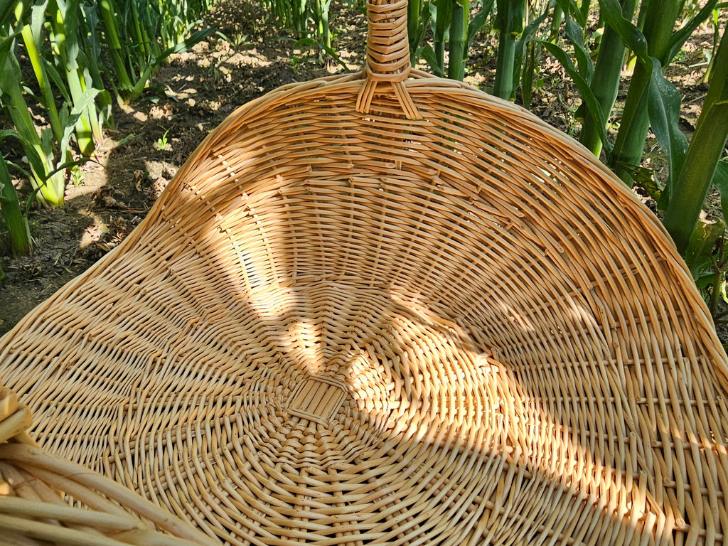 Wicker flower basket 031b