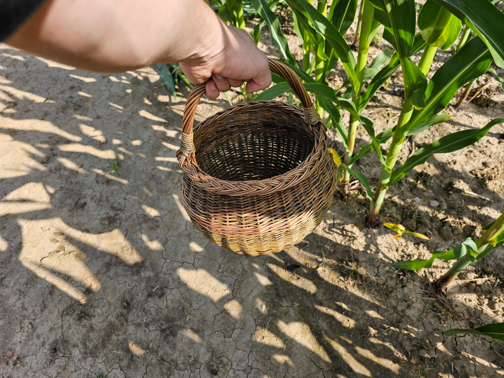 Wicker basket 049b