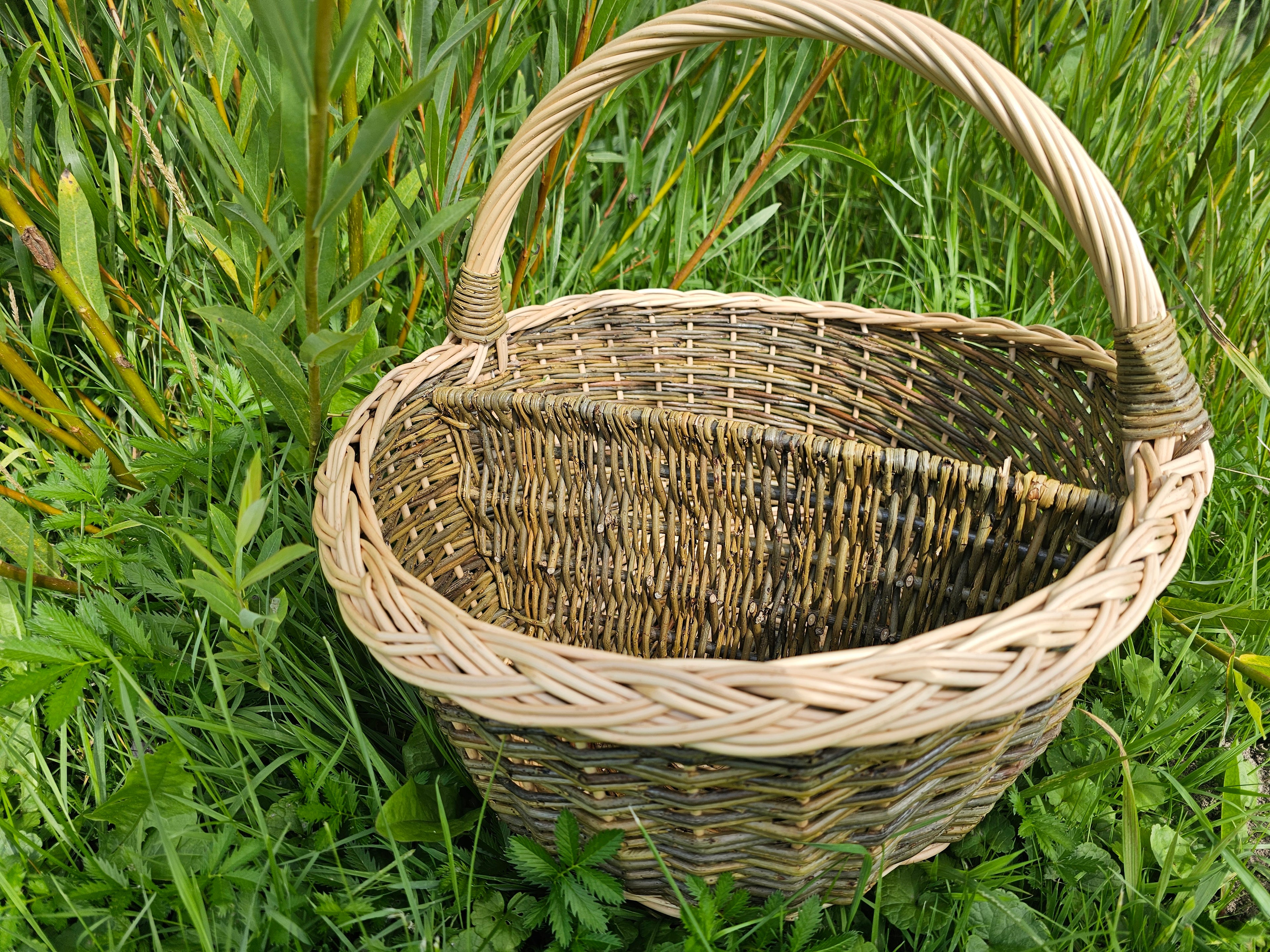 Wicker Picnic Basket with Divider