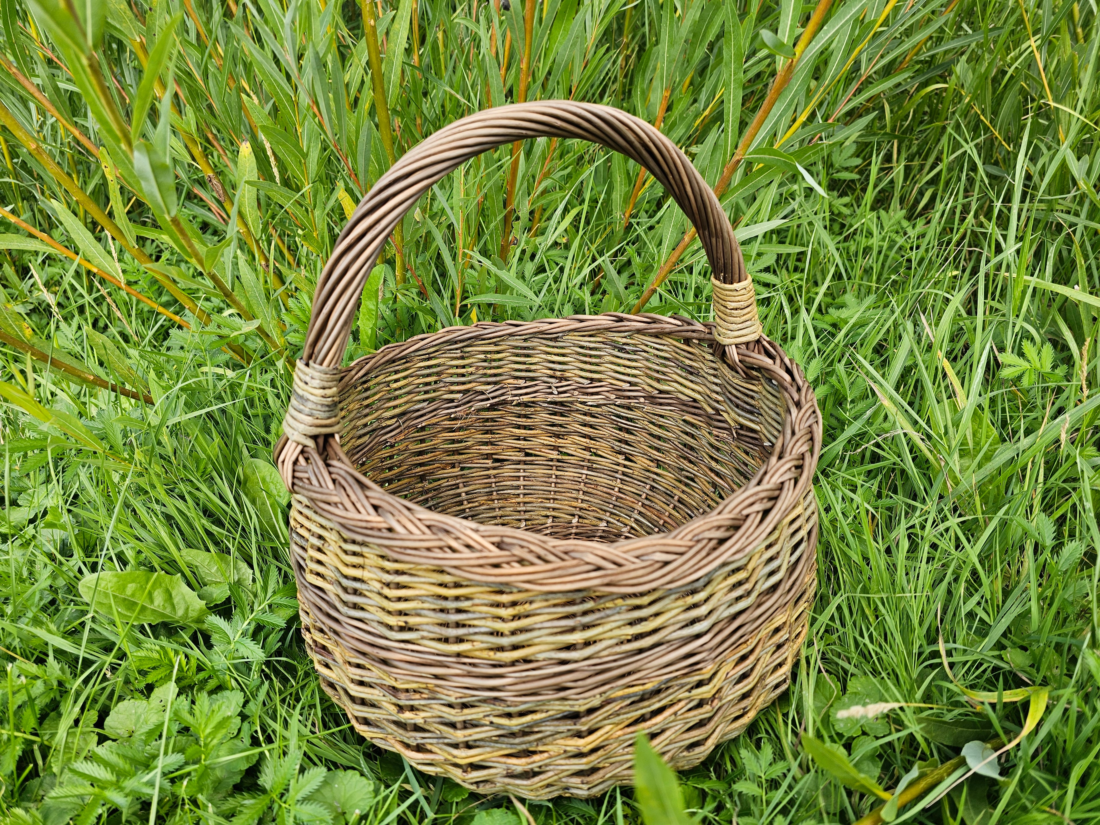 Wicker basket 006b