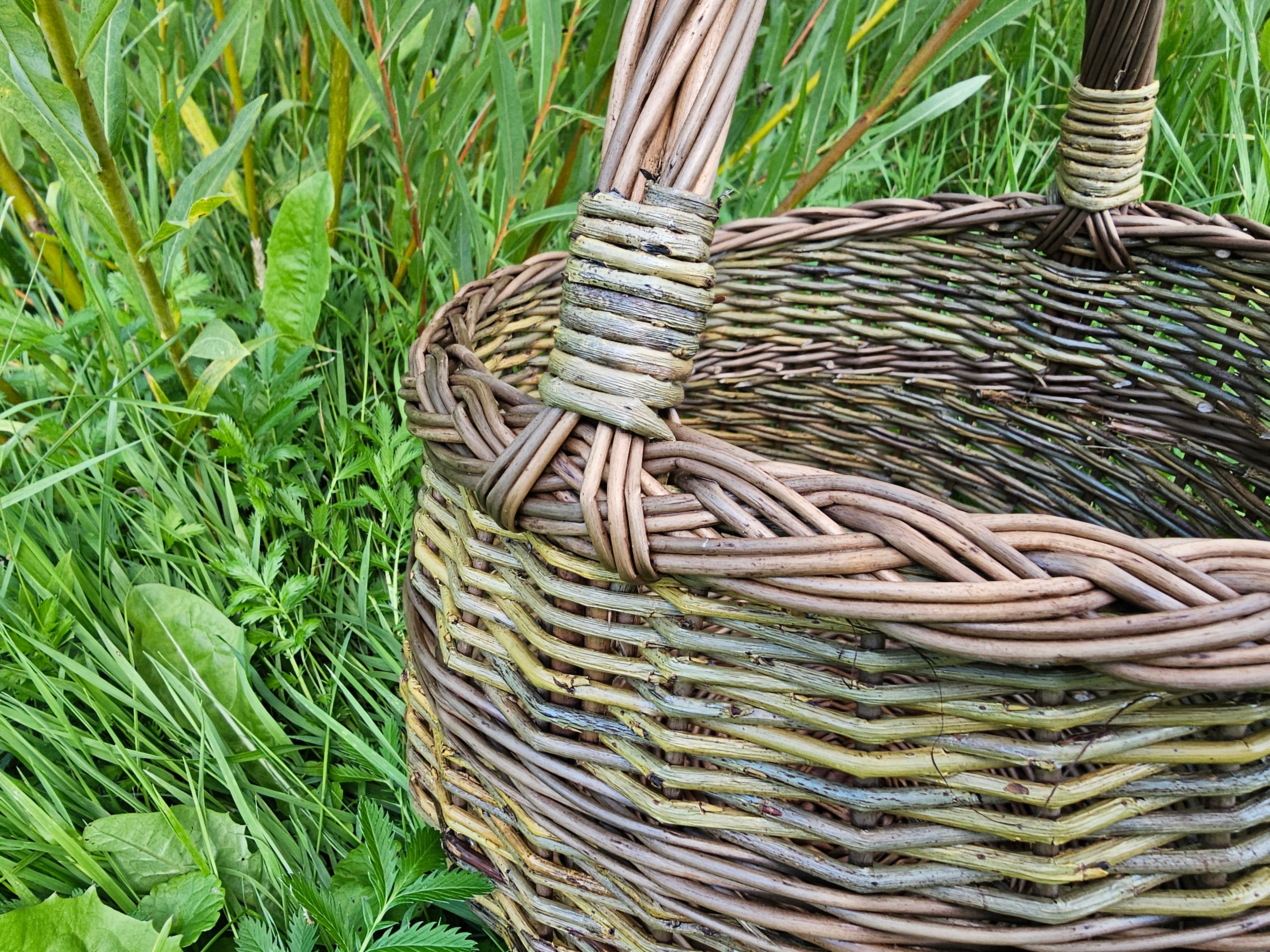 Wicker basket 006b