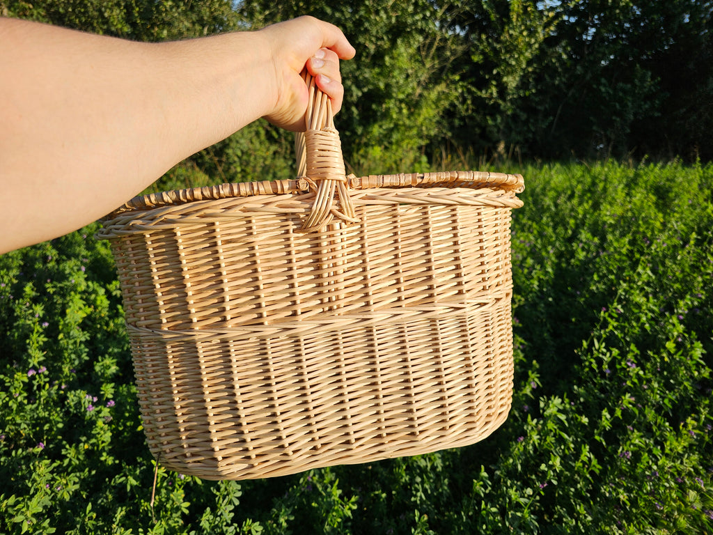 Picnic basket 011b