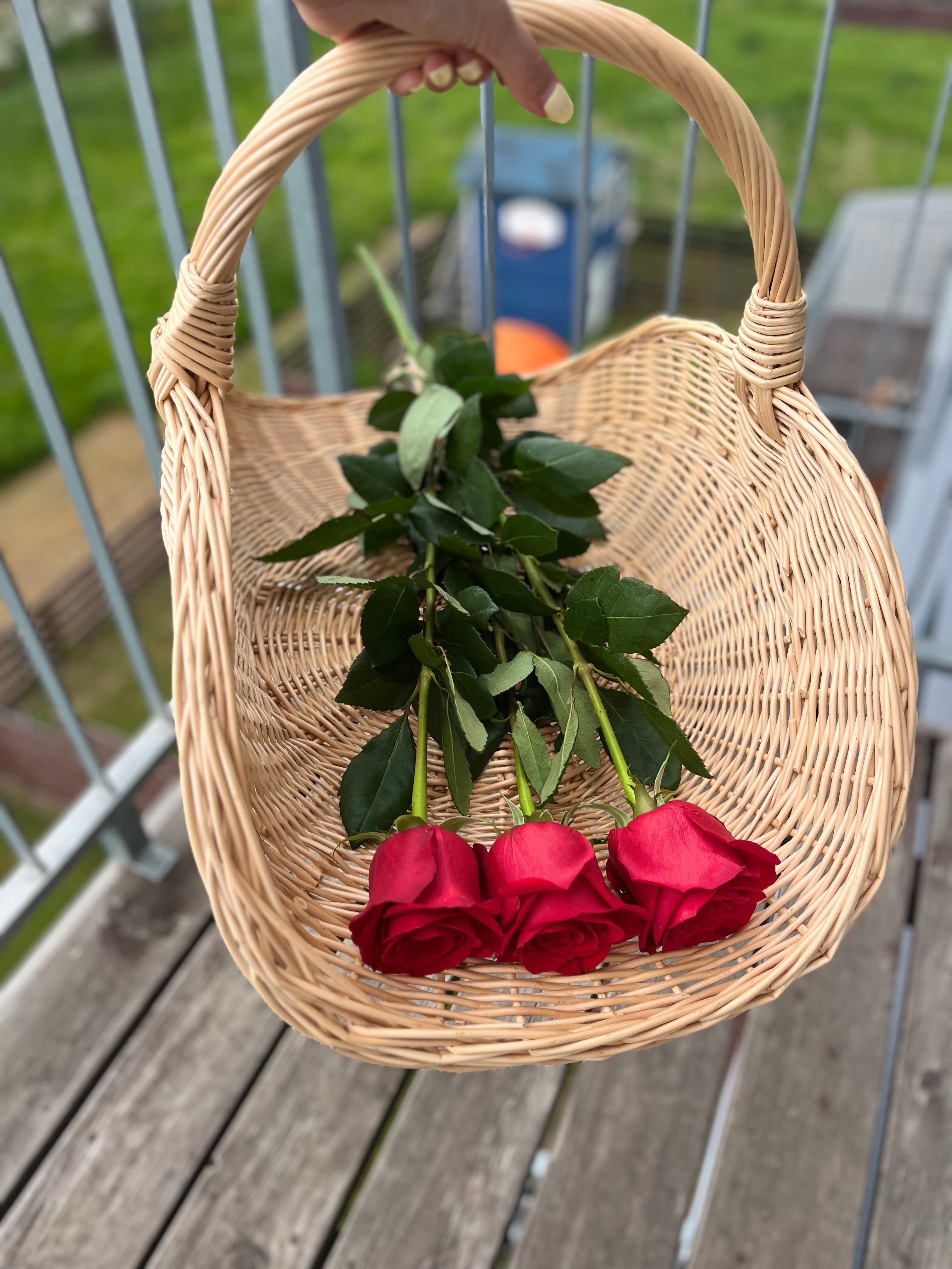 Wicker flower basket 031b