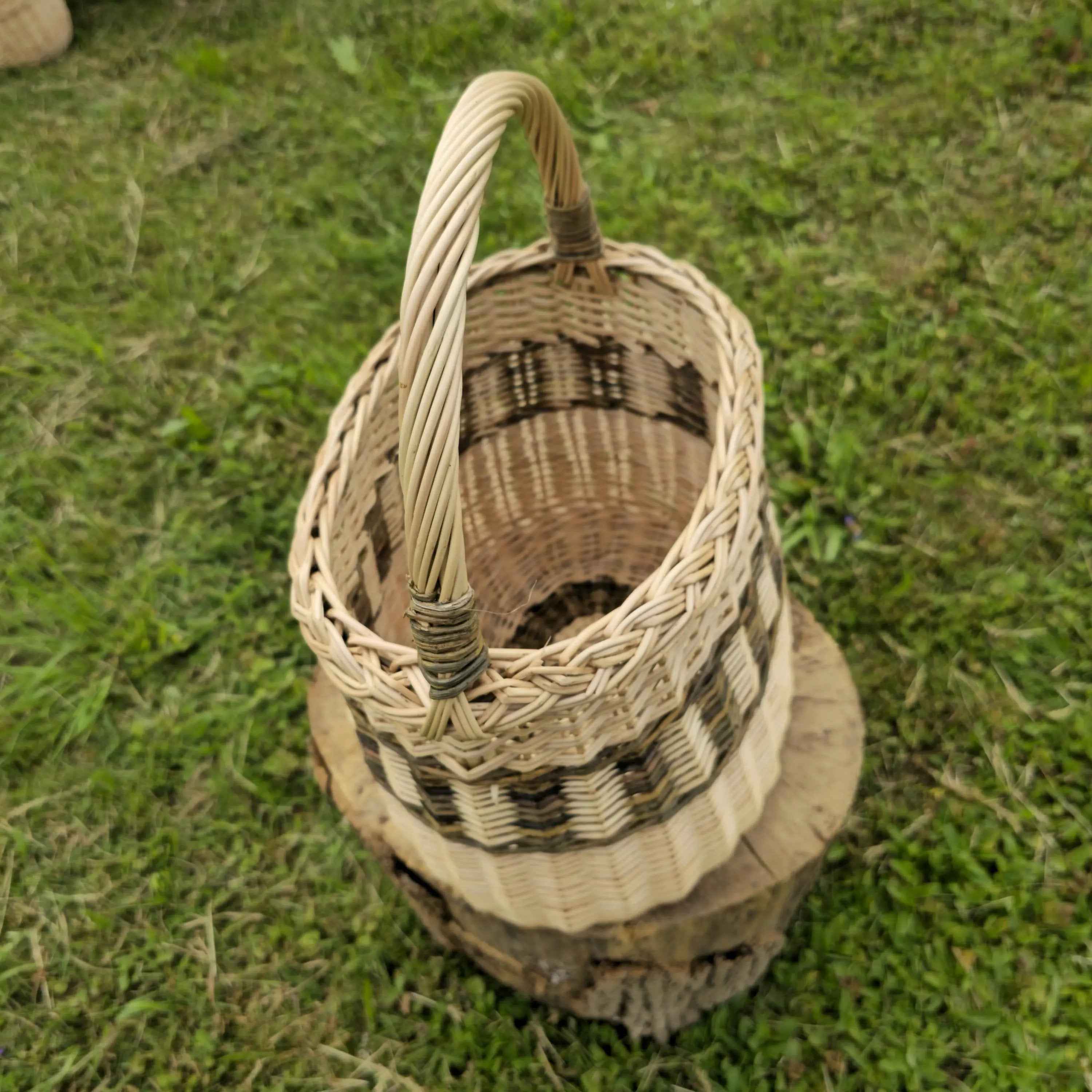 Wicker basket 015b - NaturelyWoven wicker - handmade