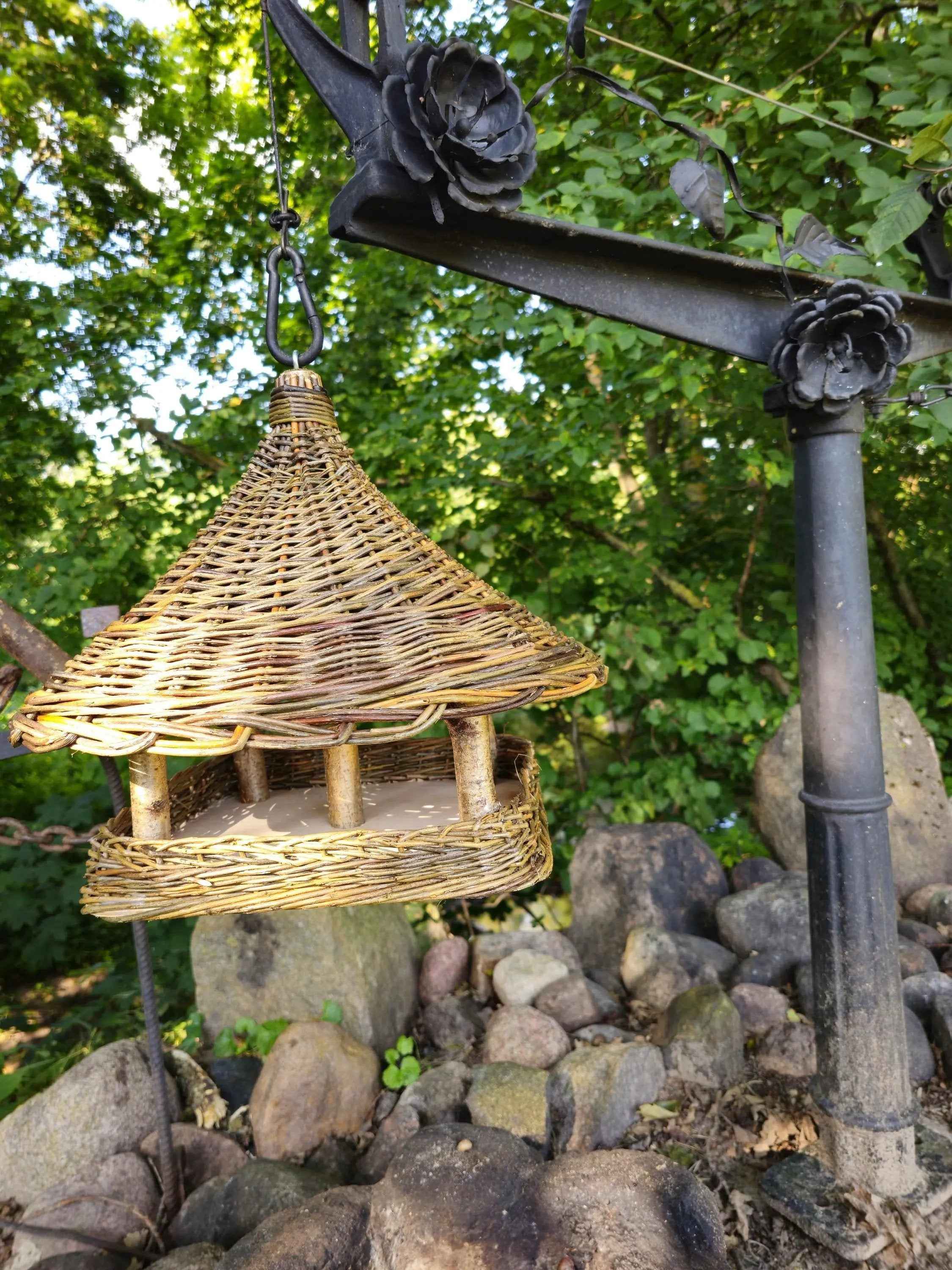 Wicker bird feeder 014b - NaturelyWoven wicker - handmade