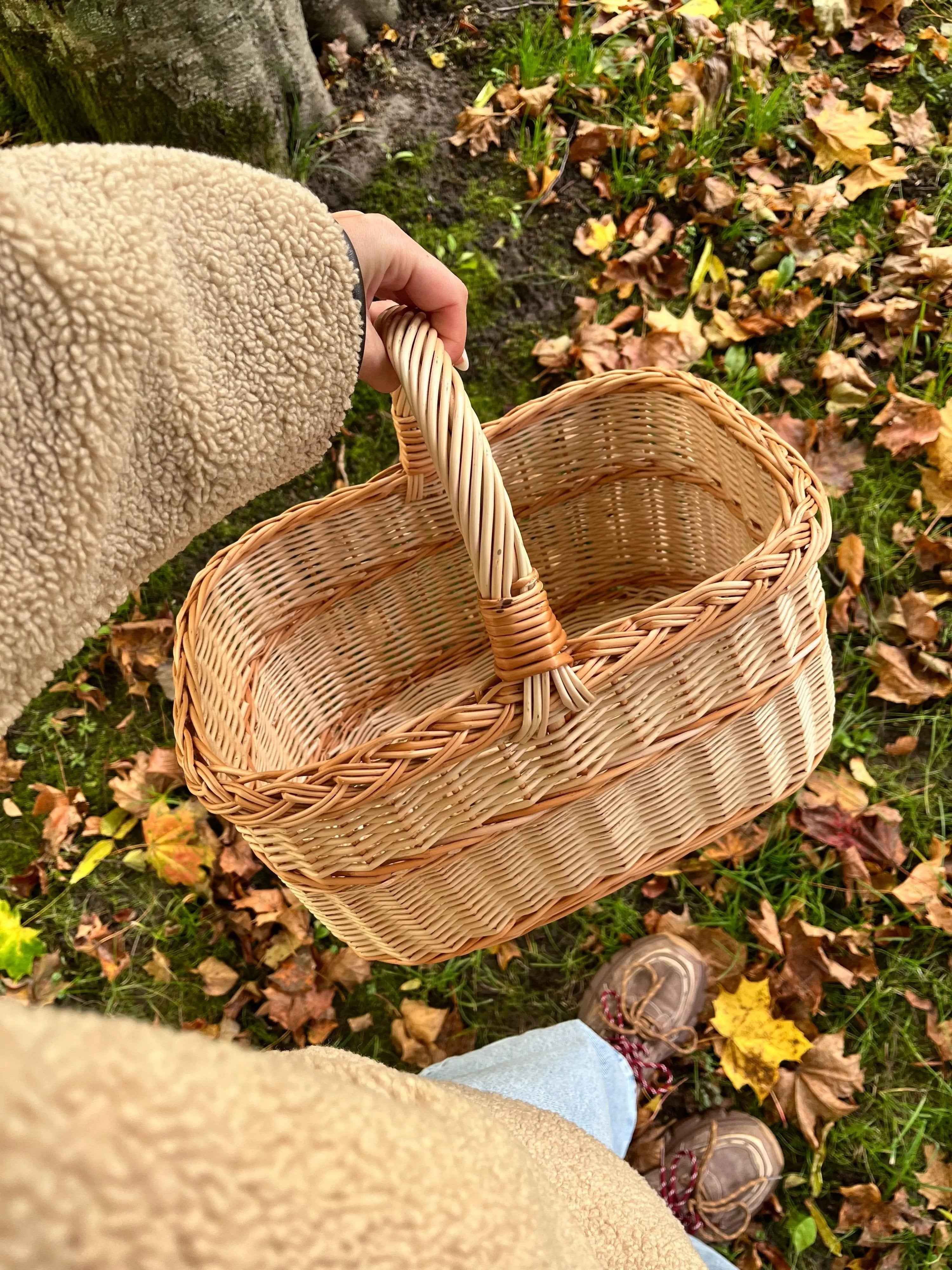 Willow basket 005b - NaturelyWoven wicker - handmade