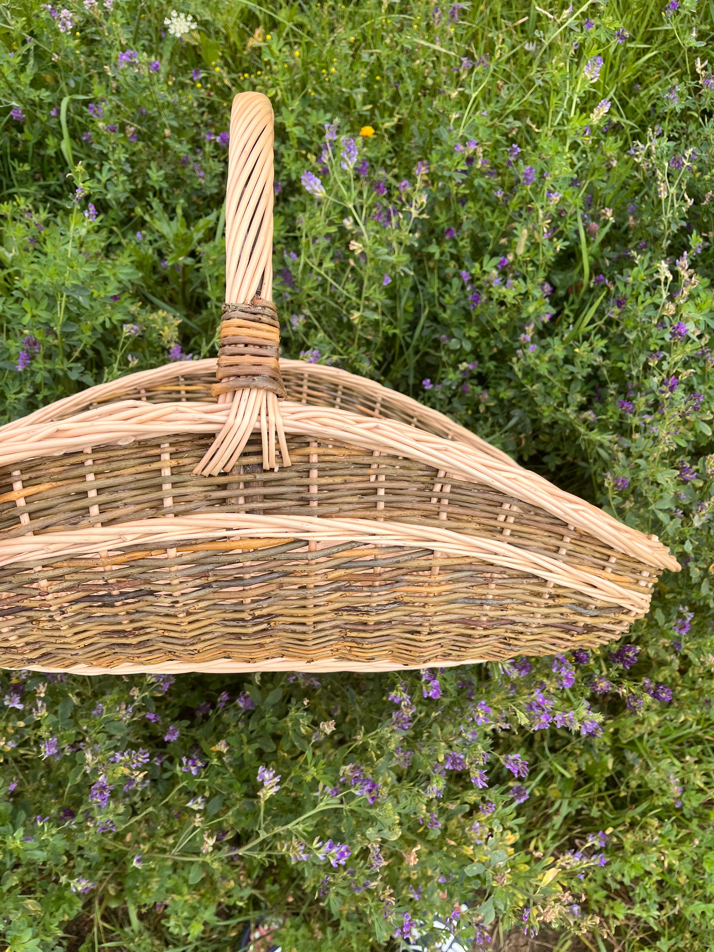 Large wicker basket 027b-1