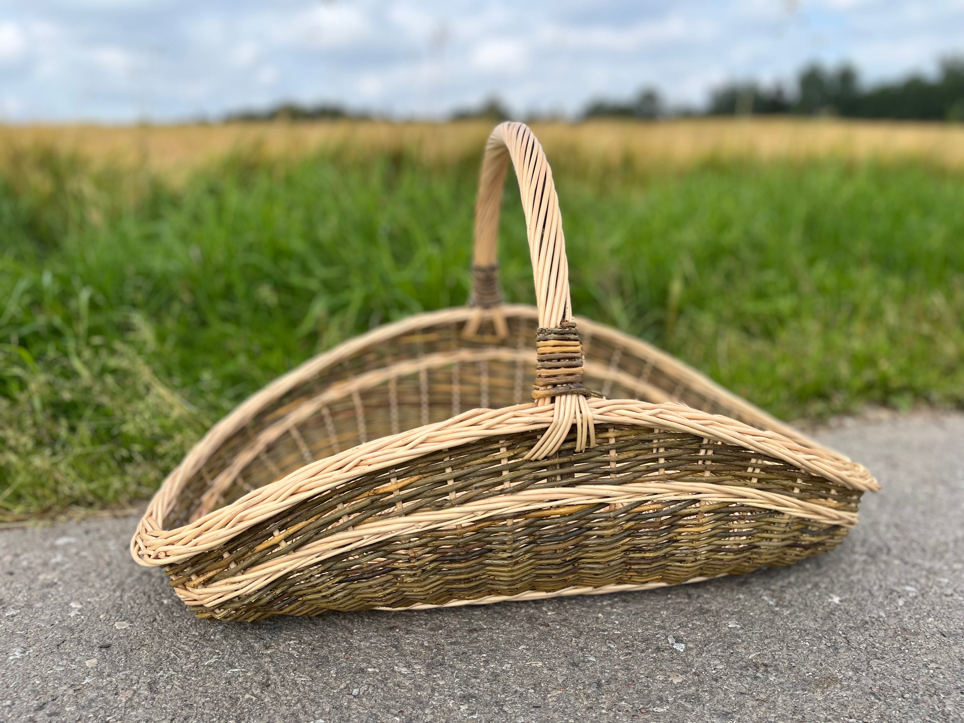 Large wicker basket 027b-1