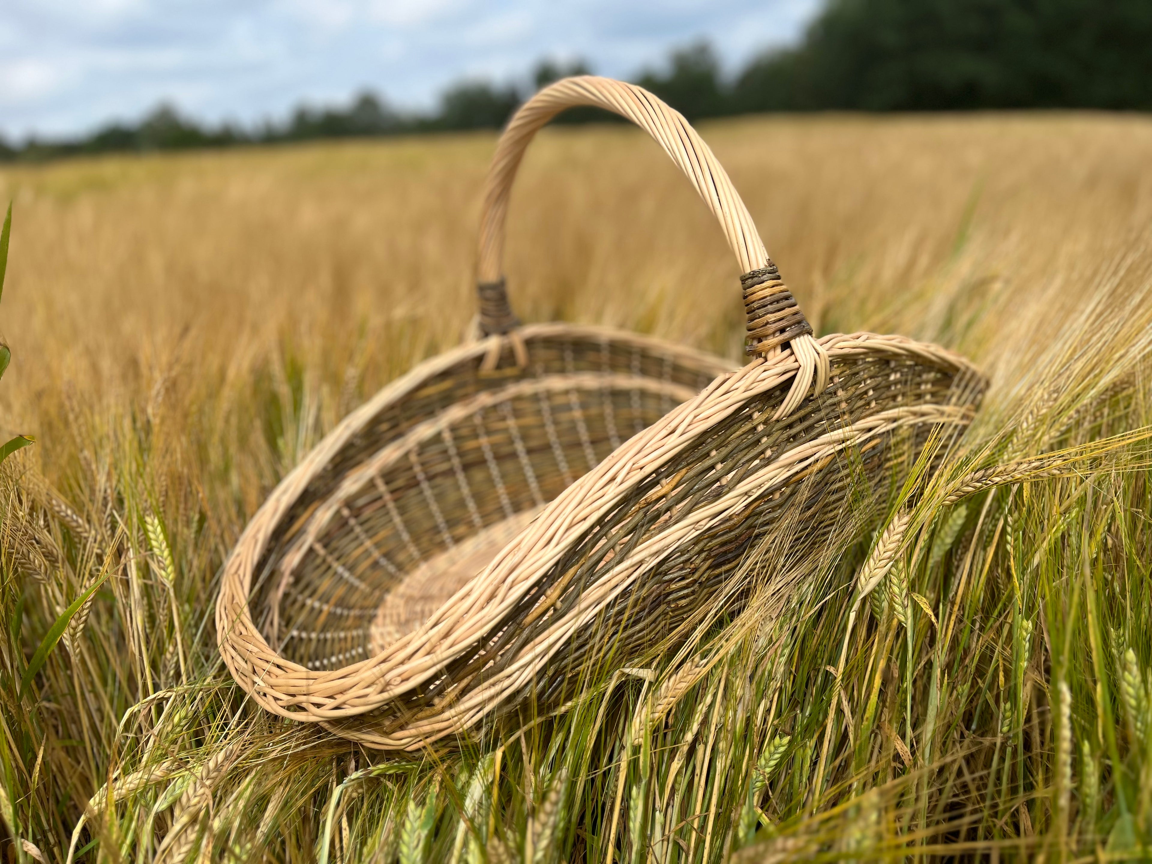 Large wicker basket 027b-1