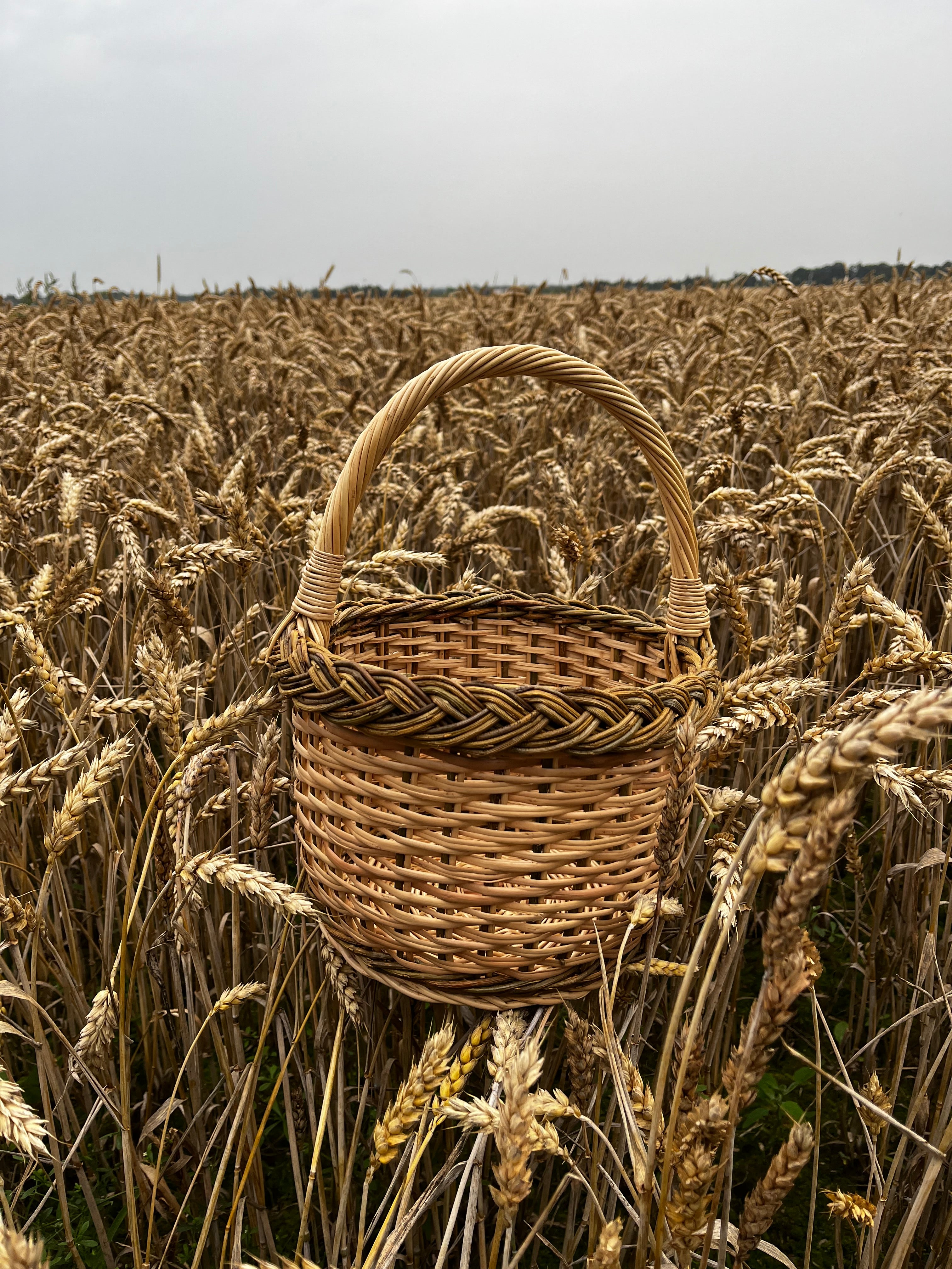 Wicker basket 008r