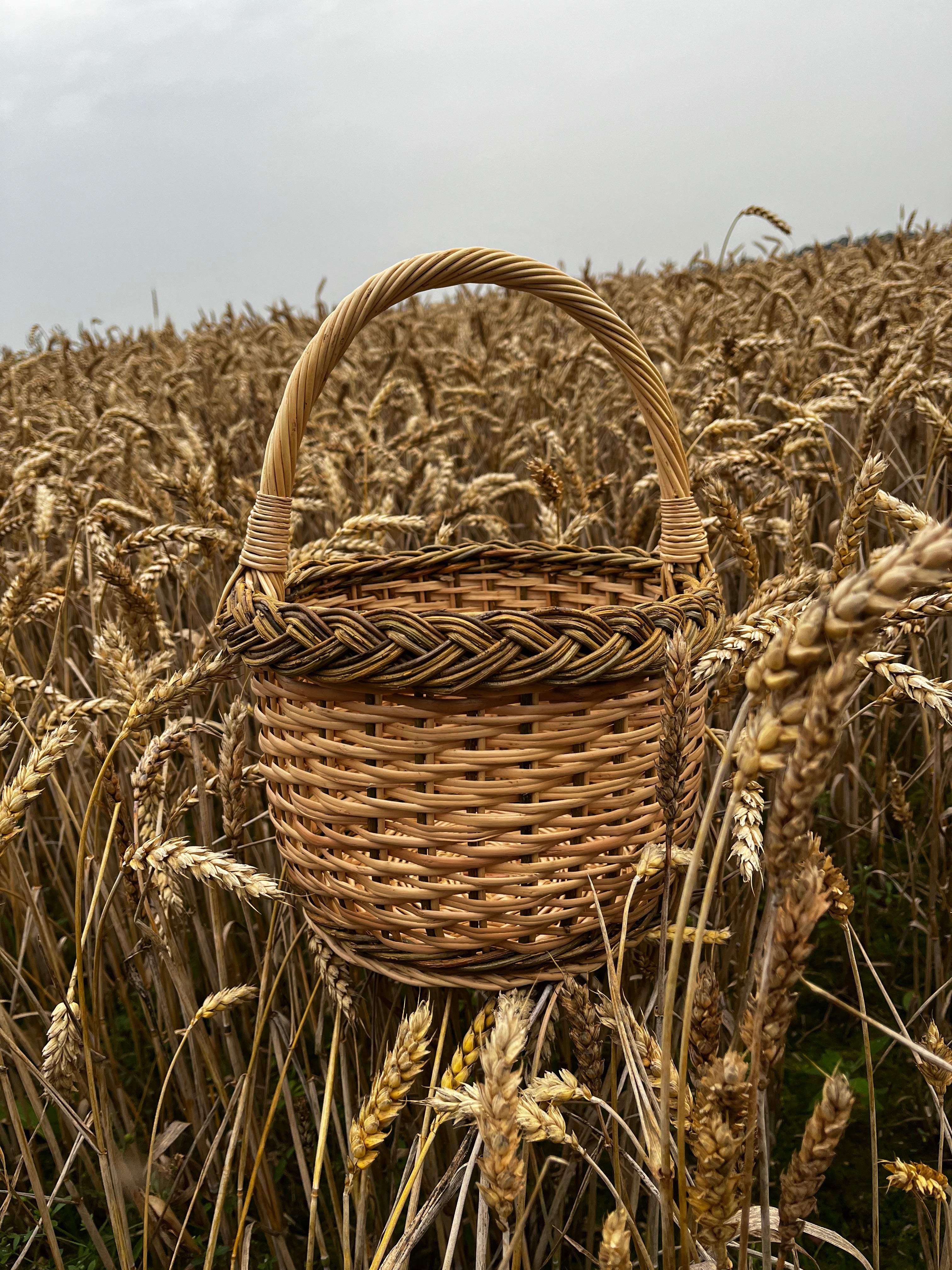 Wicker basket 008r