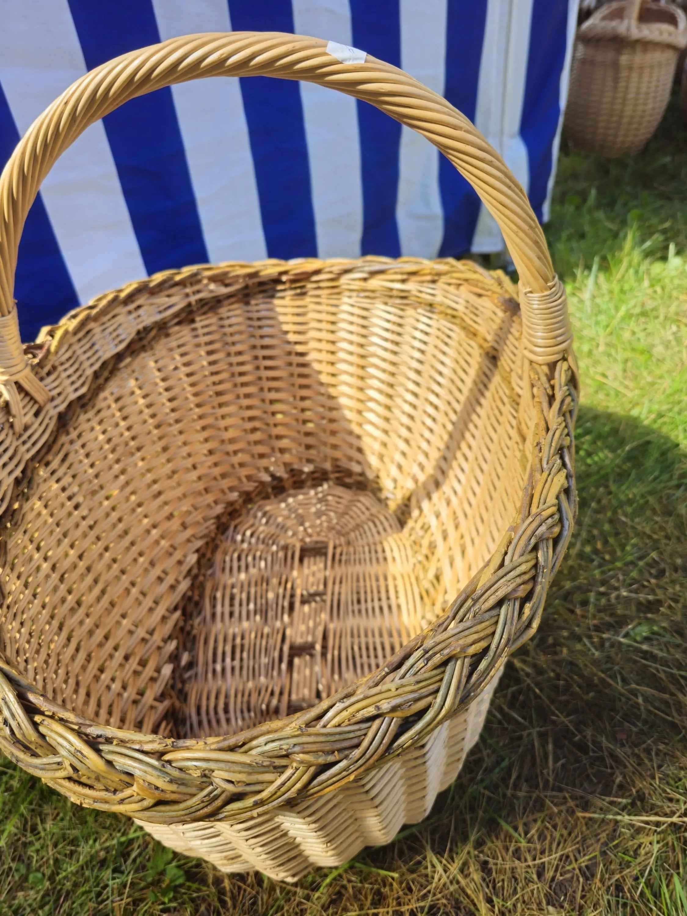 Wicker basket 013r - NaturelyWoven wicker - handmade