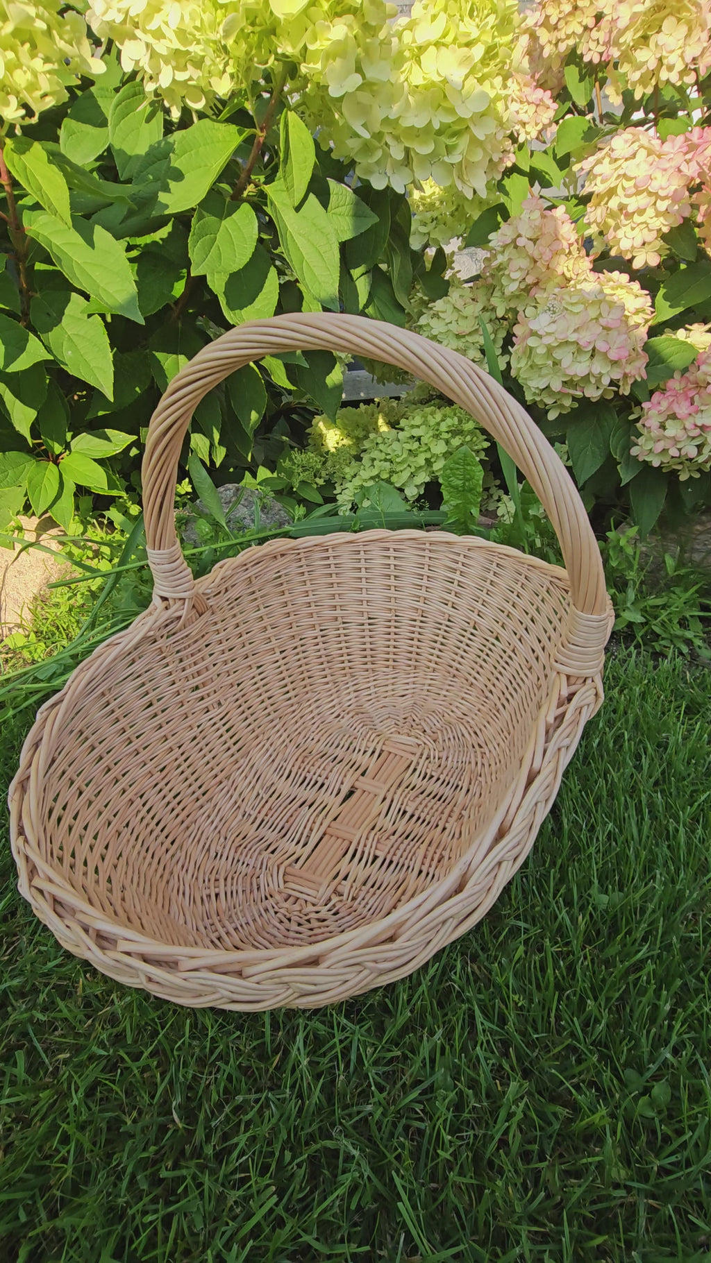 Wicker basket 020b