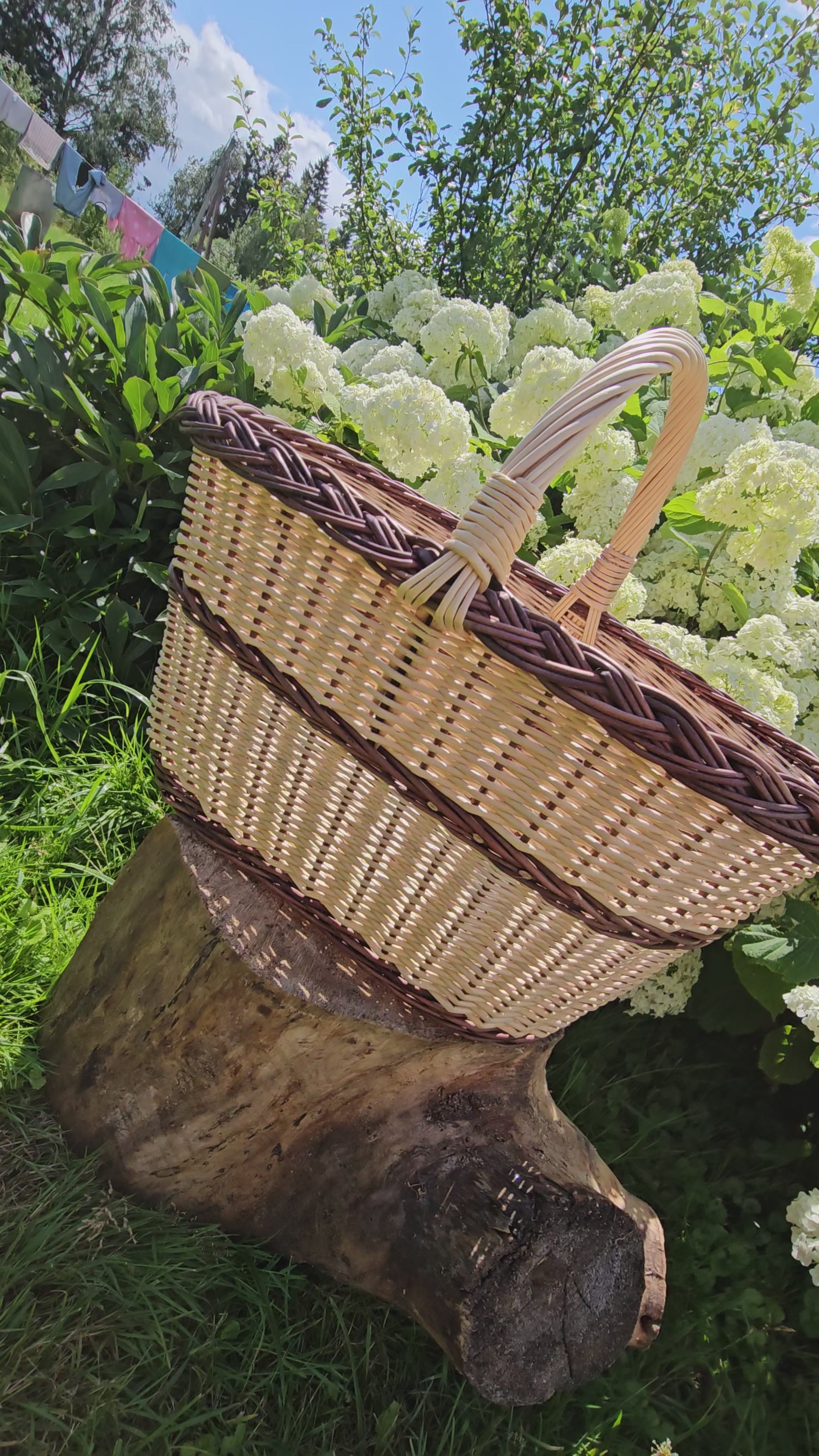 Wicker basket 040b