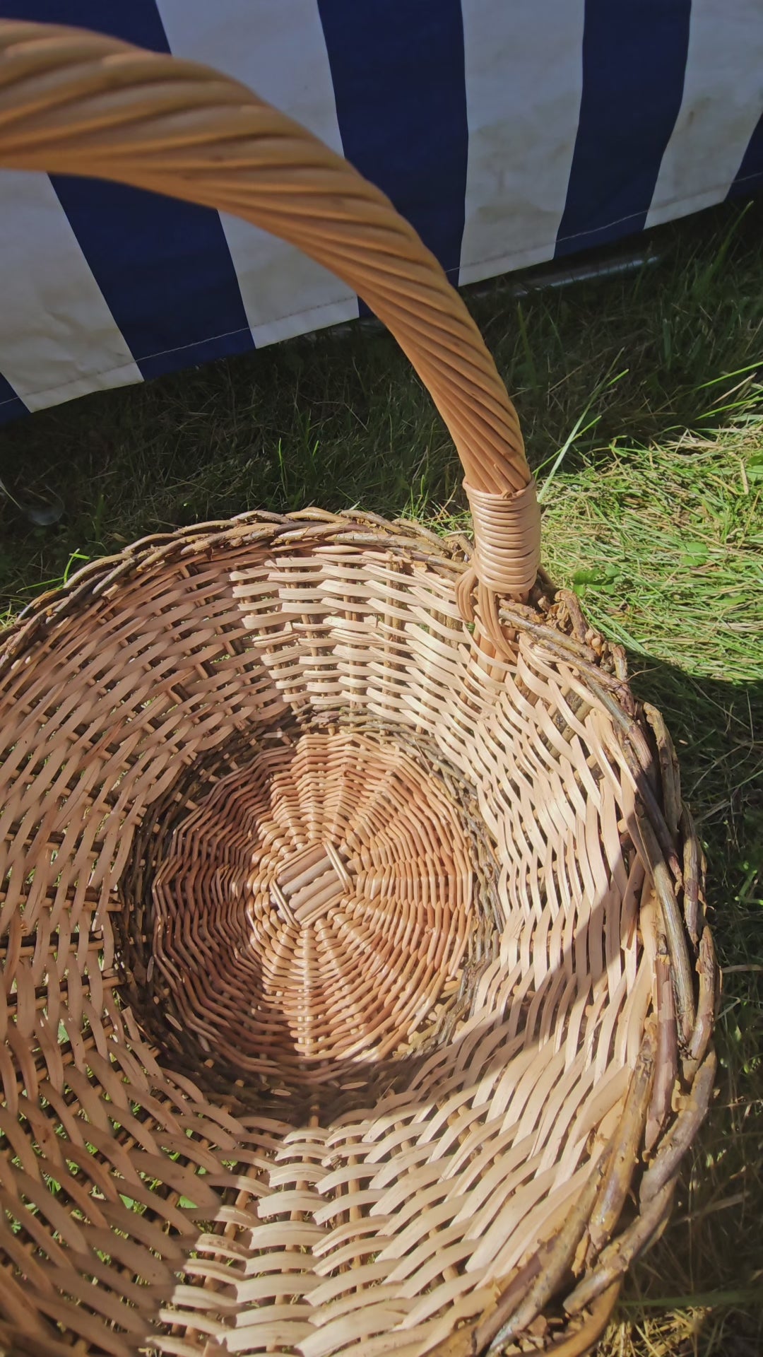 Wicker basket 010r
