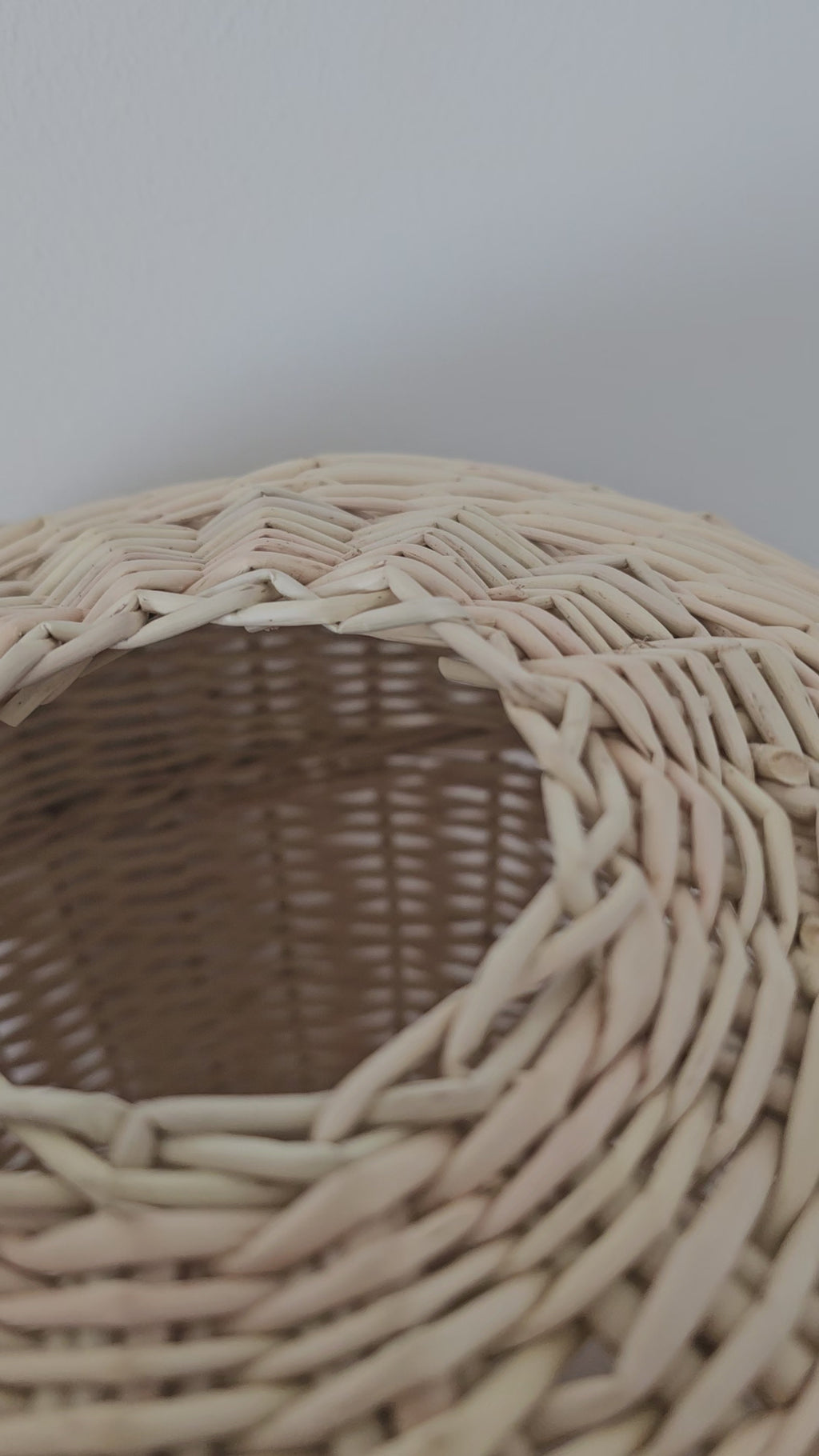 Wicker water bottle cover 008b