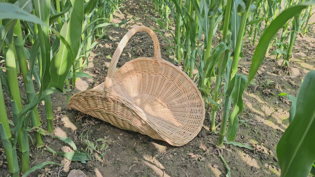 Wicker flower basket 031b