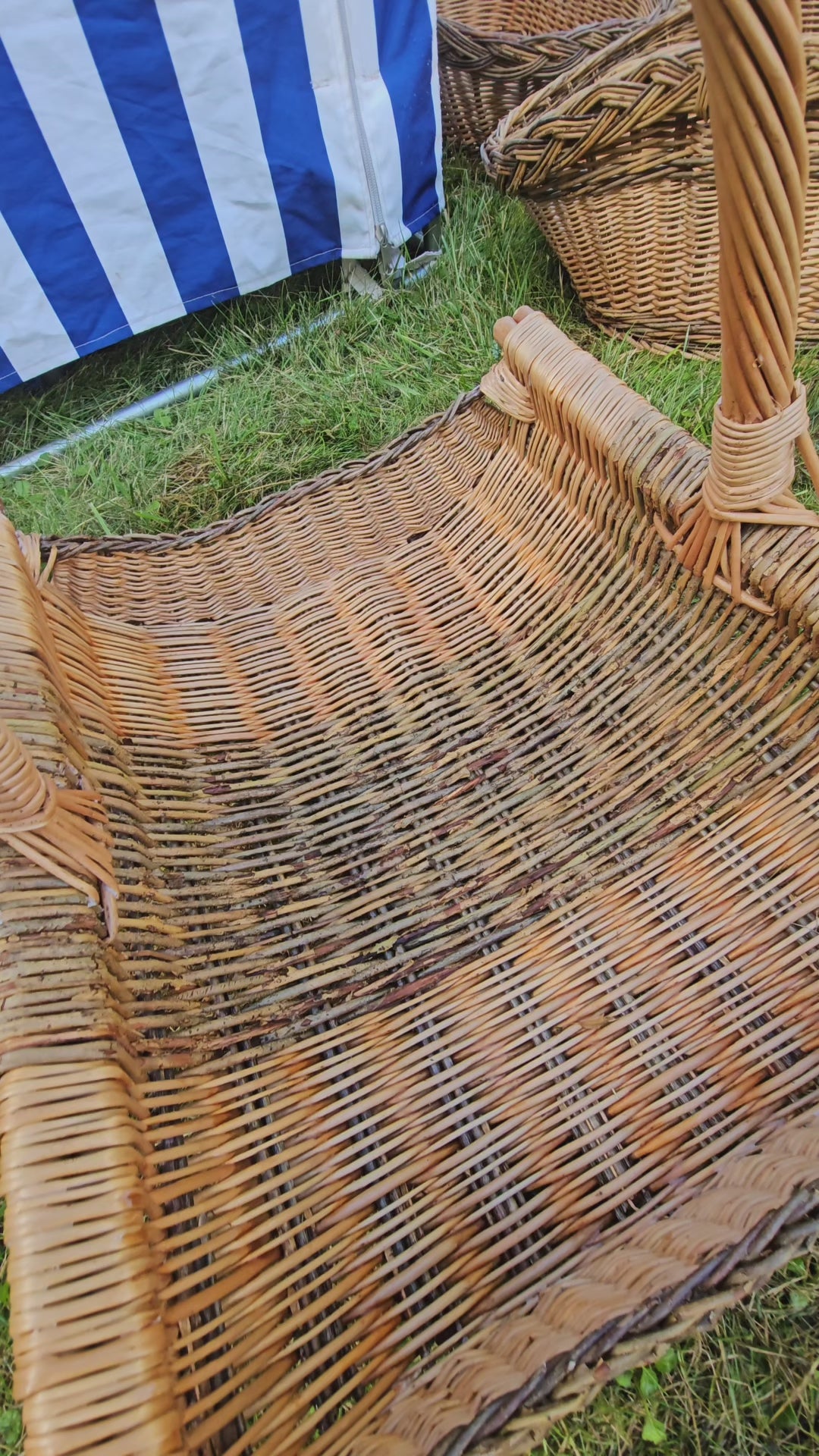 Wicker firewood basket 011r