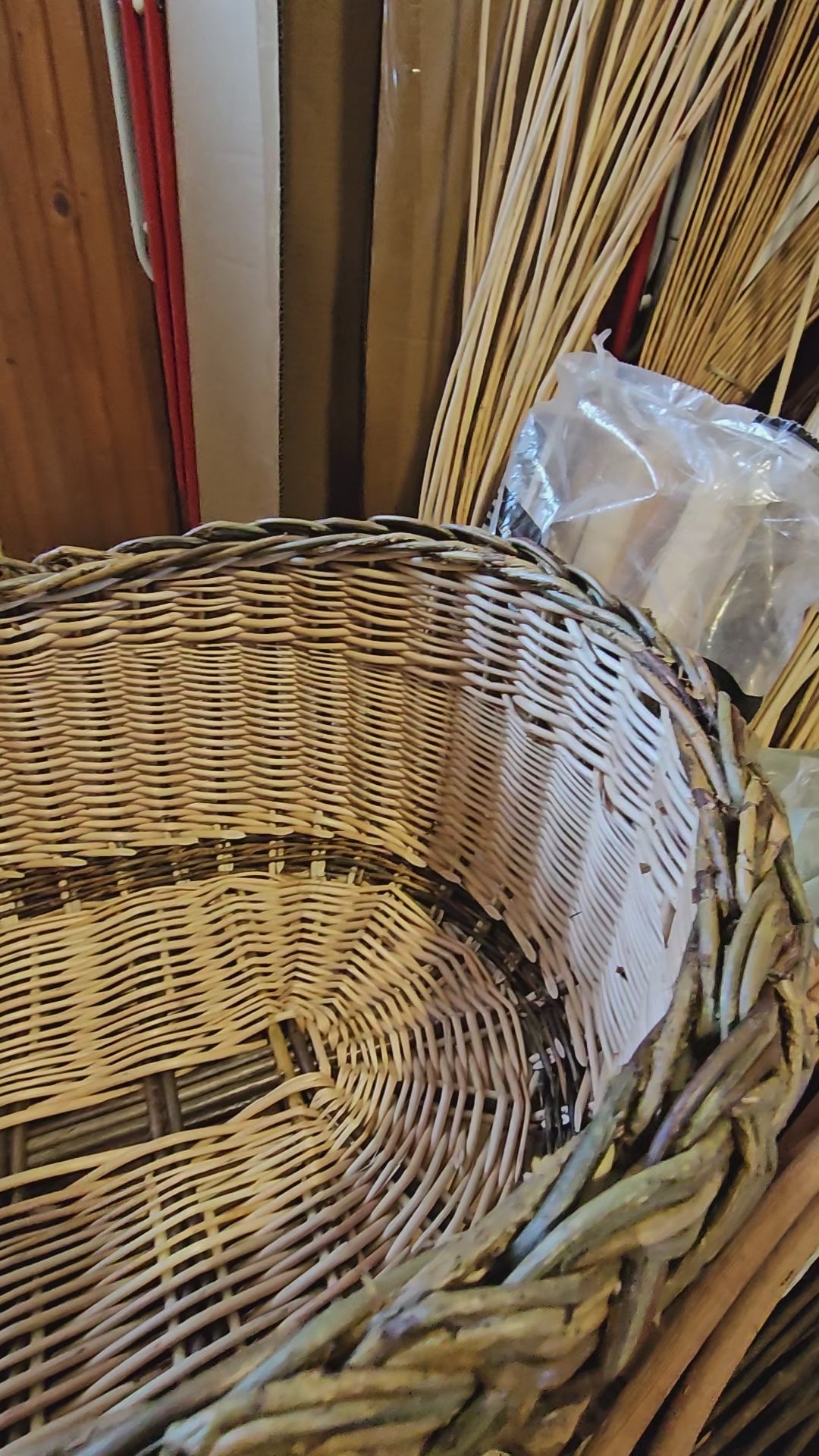 Wicker basket 014r