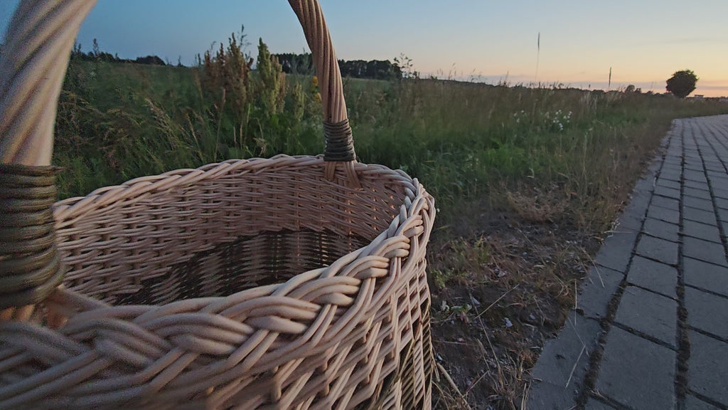 Wicker basket 015b