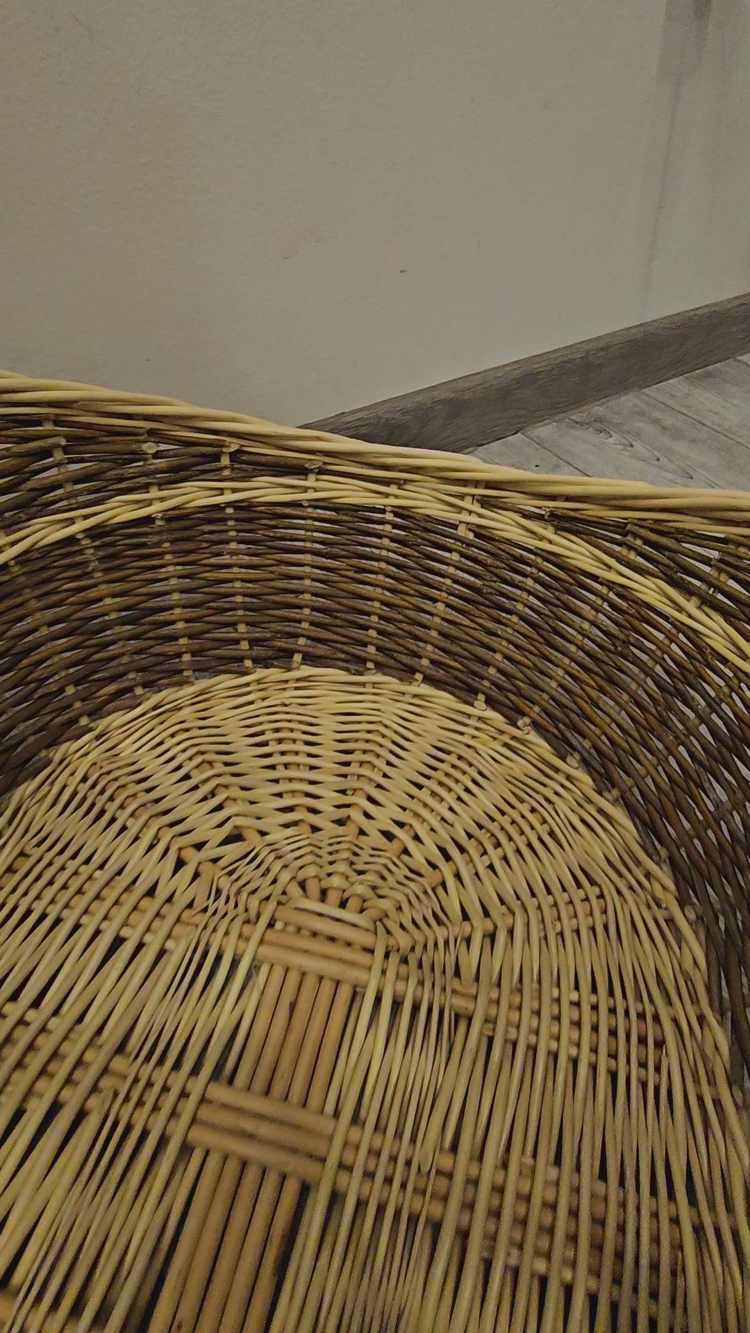 Wicker basket 001b