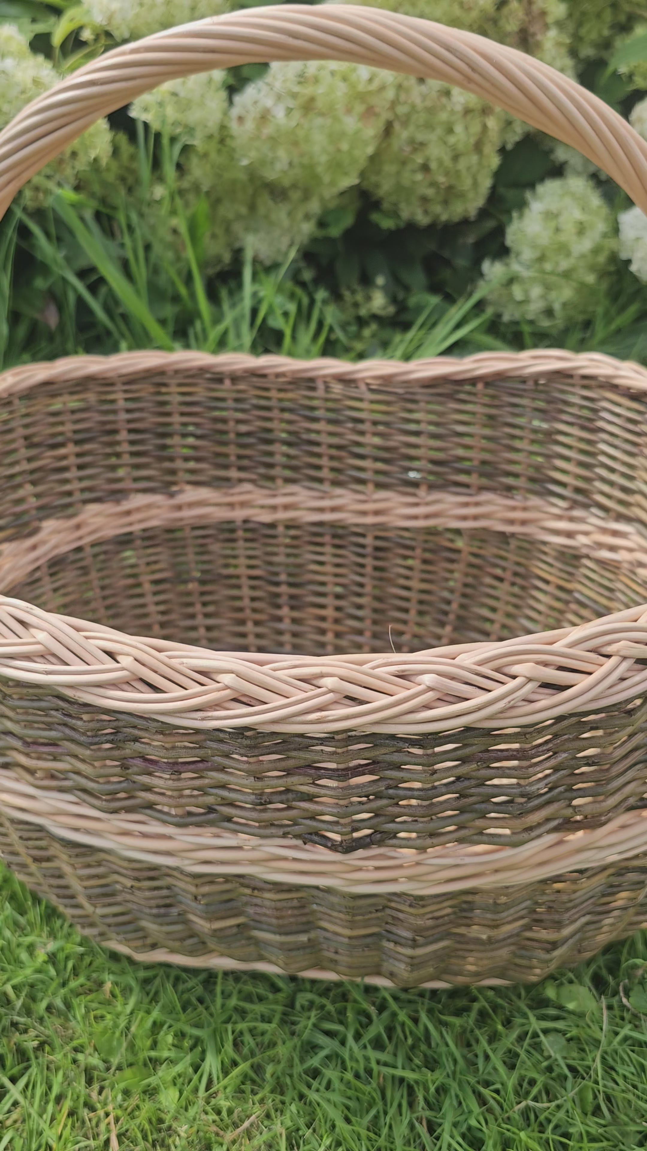 Wicker basket 050b
