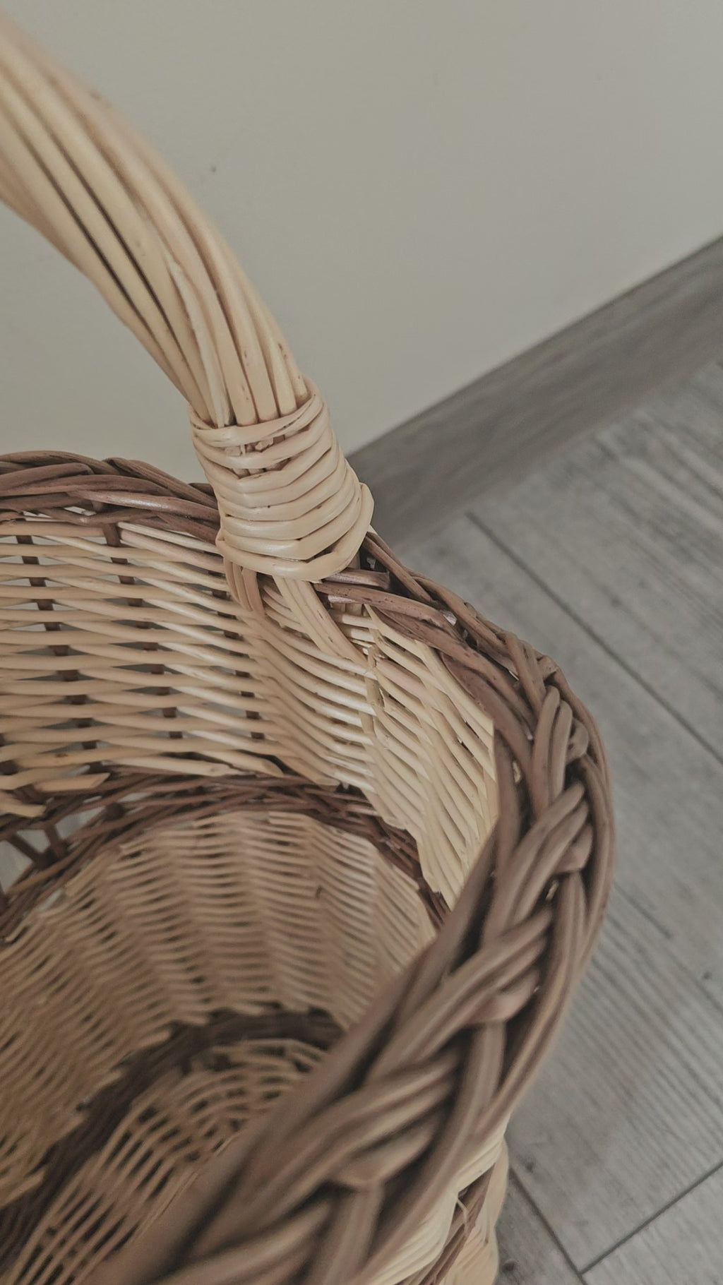Wicker basket 003b