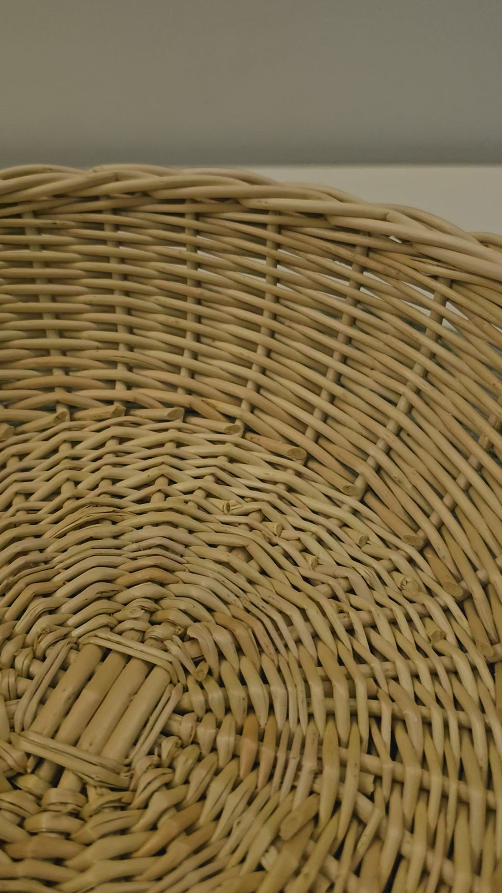 Wicker plate 044b