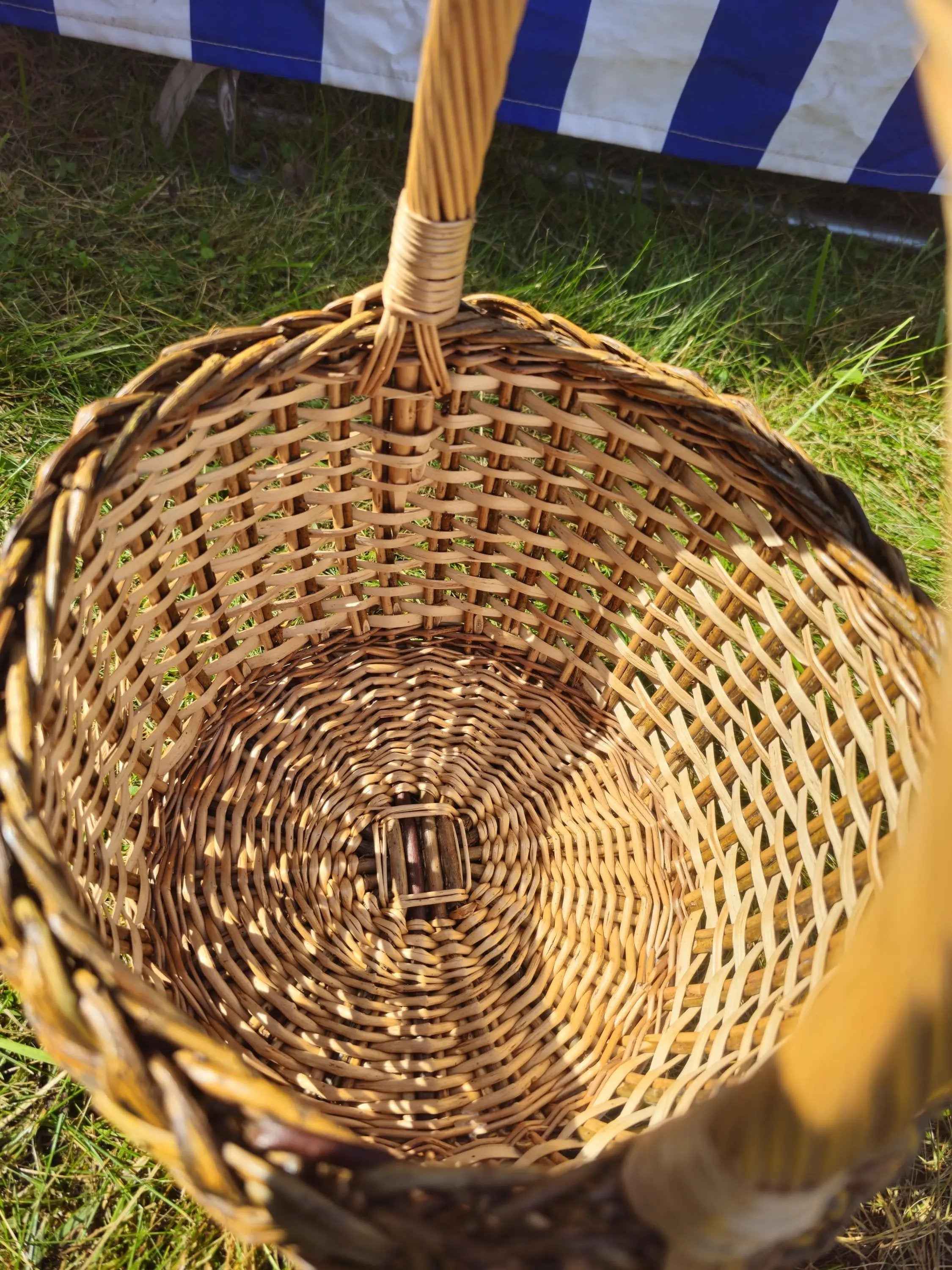 Wicker basket 008r - NaturelyWoven wicker - handmade
