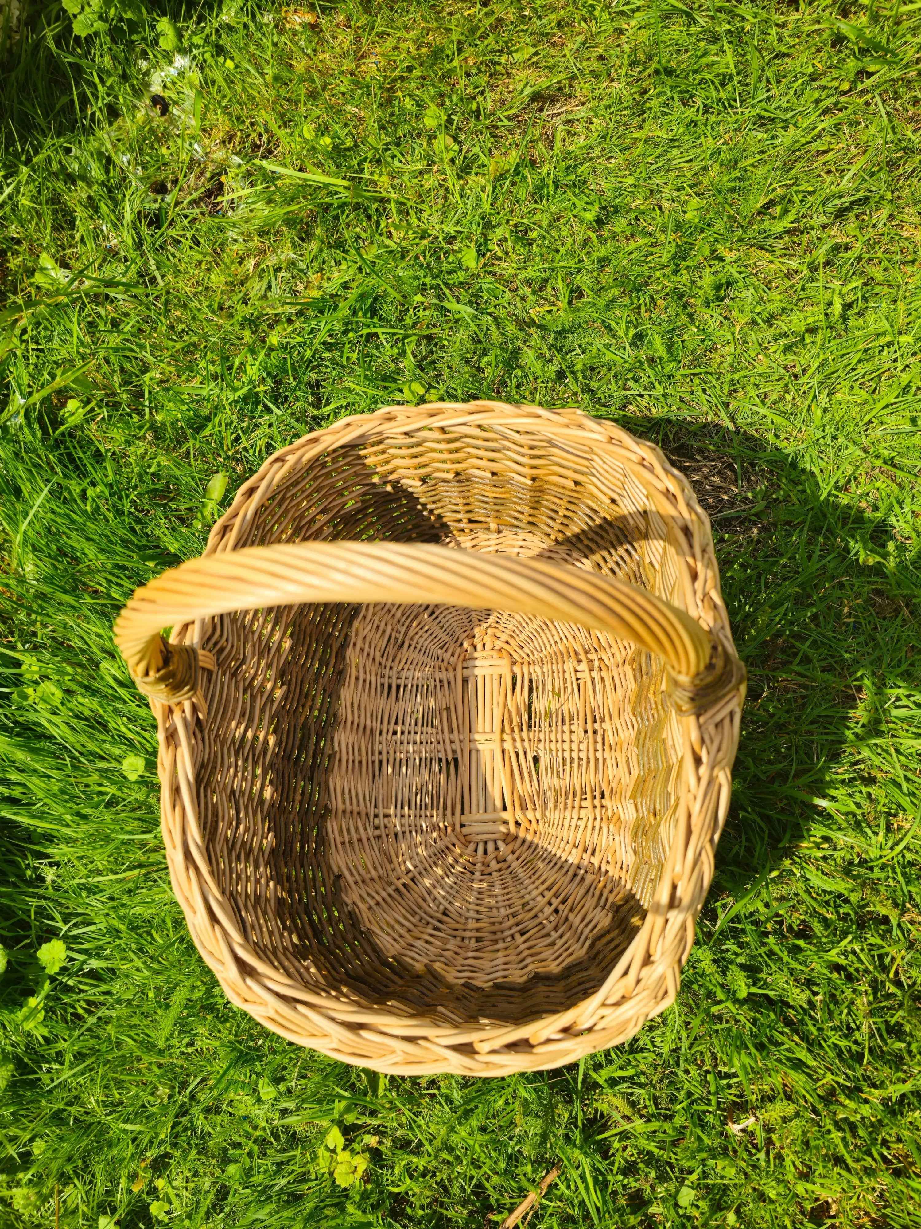 Small wicker basket 051b - NaturelyWoven wicker - handmade
