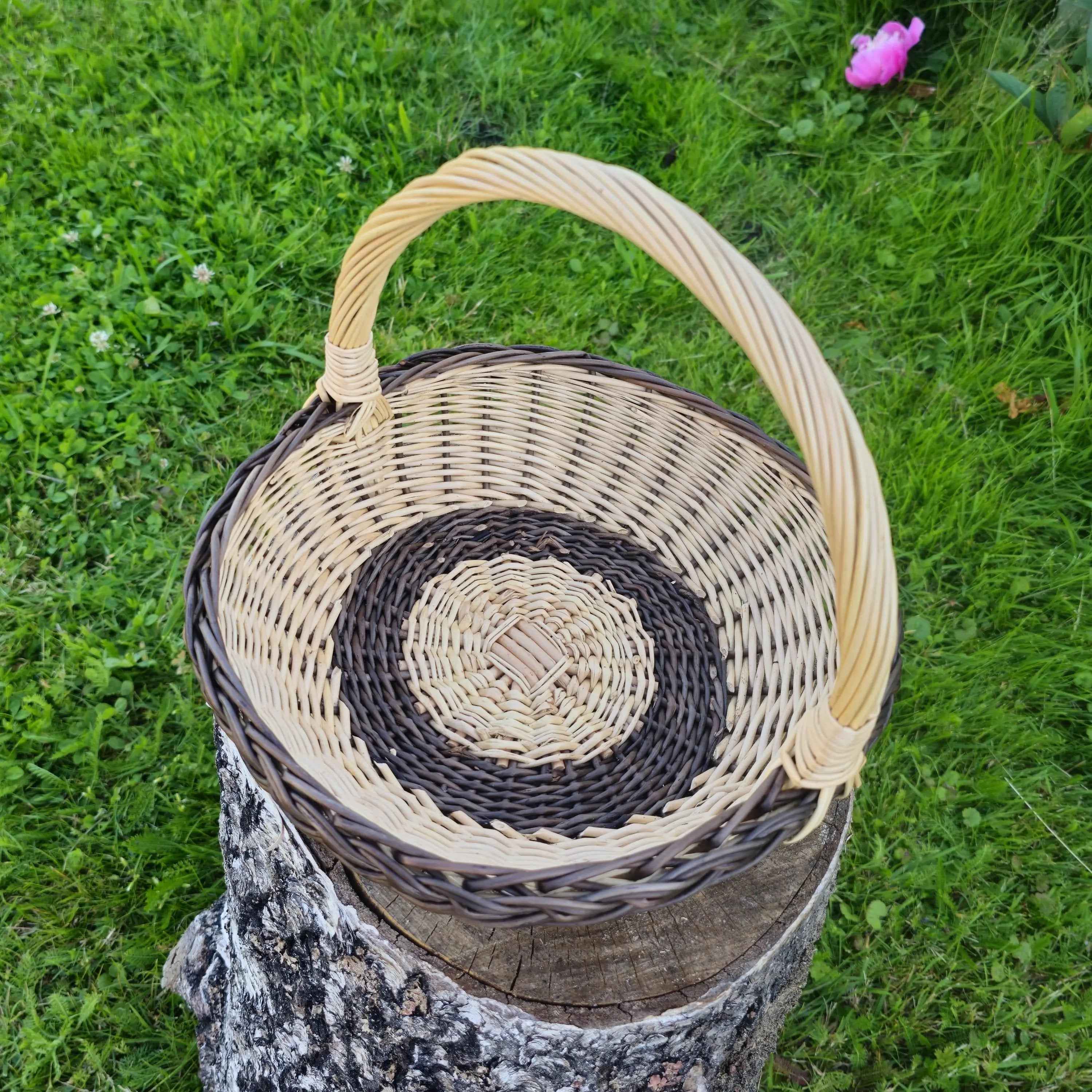 Flower girl basket 035b - NaturelyWoven wicker - handmade